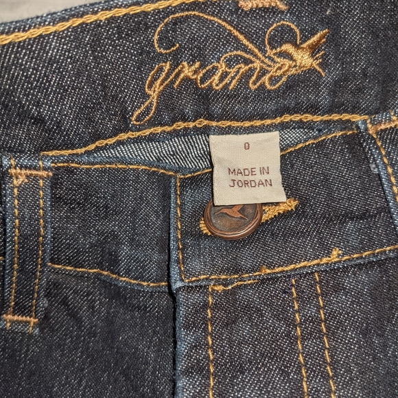 Beautiful low rise dark wash denim jeans - Picture 2 of 7